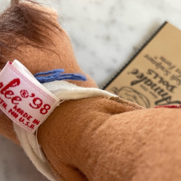 EUC!! Annalee Mouse with Gift 1998 - Picture 6 of 6